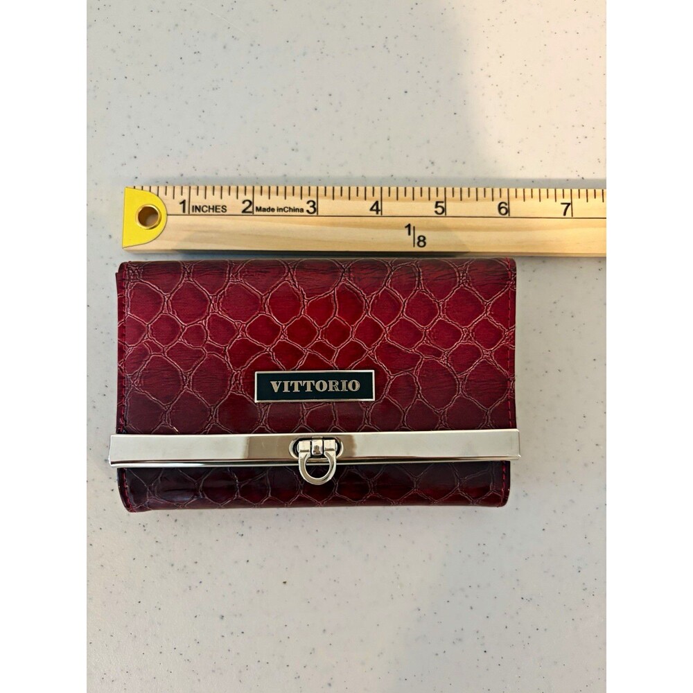 Vittorio Women’s Red Animal Print Clutch Wallet Folding Card Slots Zip Pocket